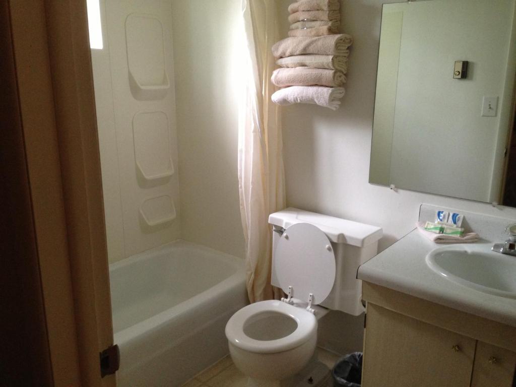 Capri Motel Mackinaw City Rum bild